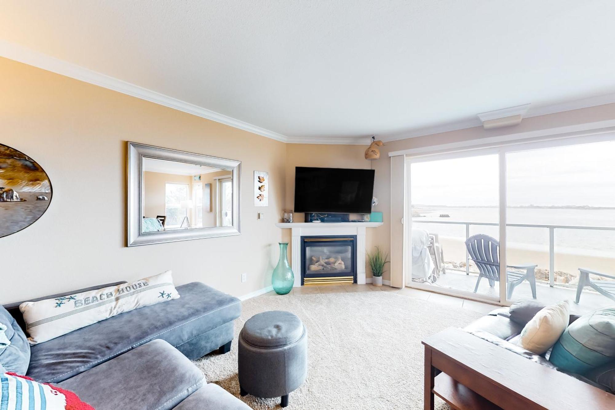 Waters Edge Apartment Salishan Beach Room photo